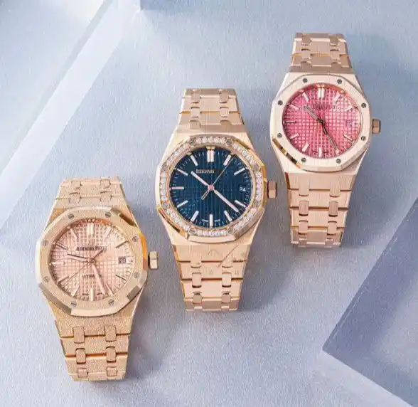 ما  أشهر موديلات رويال أوك أوفشور اوديمار بيغيه؟