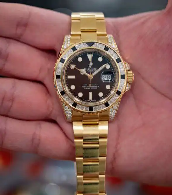 بيع ساعات ذهب مستعملة