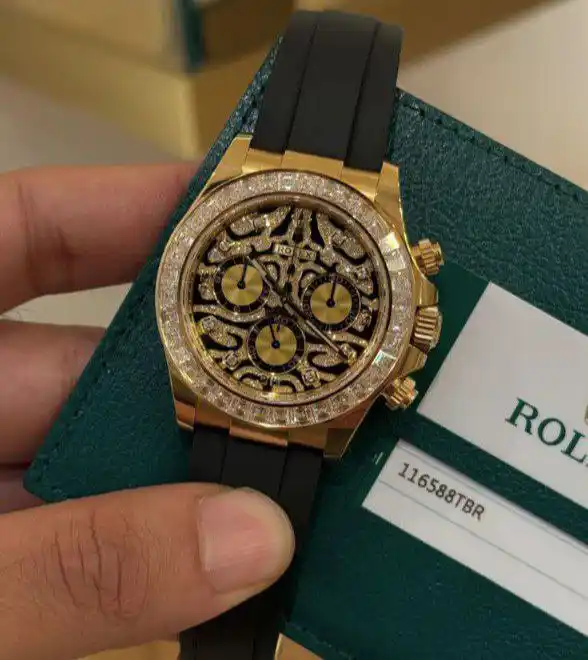 أعلى سعر لبيع ساعة ذهب