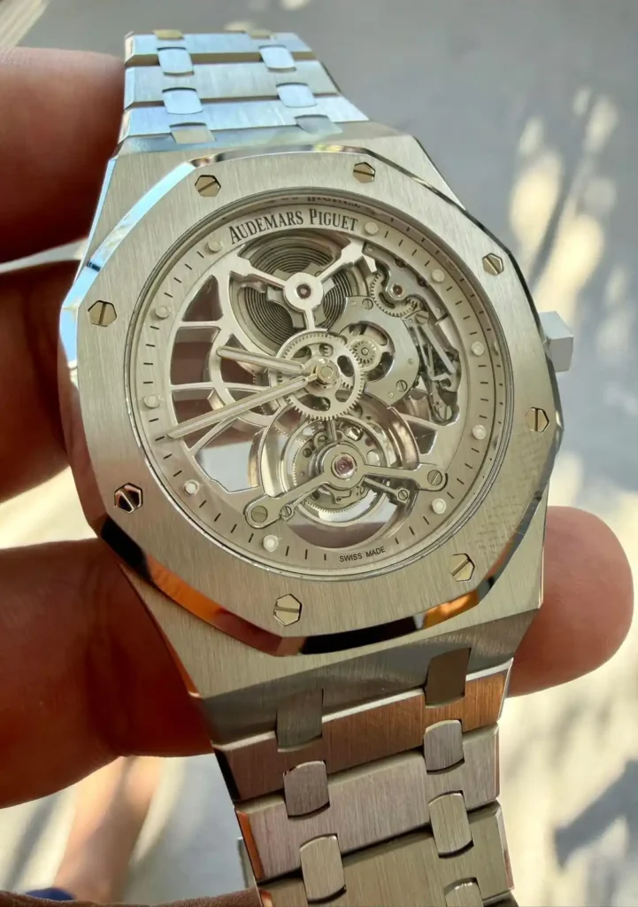 مراحل إصدار ساعات اوديمار بيغيه